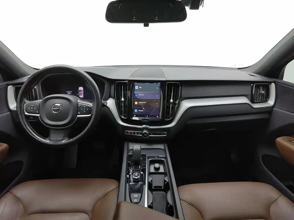 Volvo XC60 2022 B5 Luxury