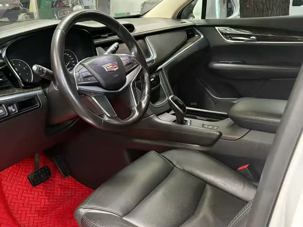 Cadillac XT5 — миниатюра 5