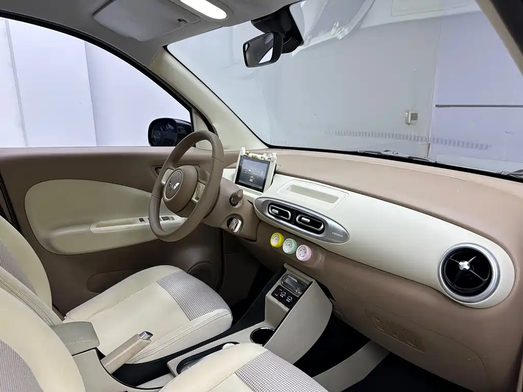 Wuling MINIEV — миниатюра 11