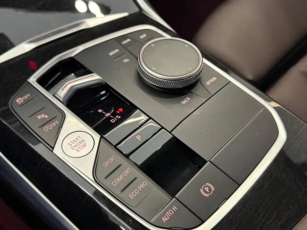 BMW 3 Series — миниатюра 12