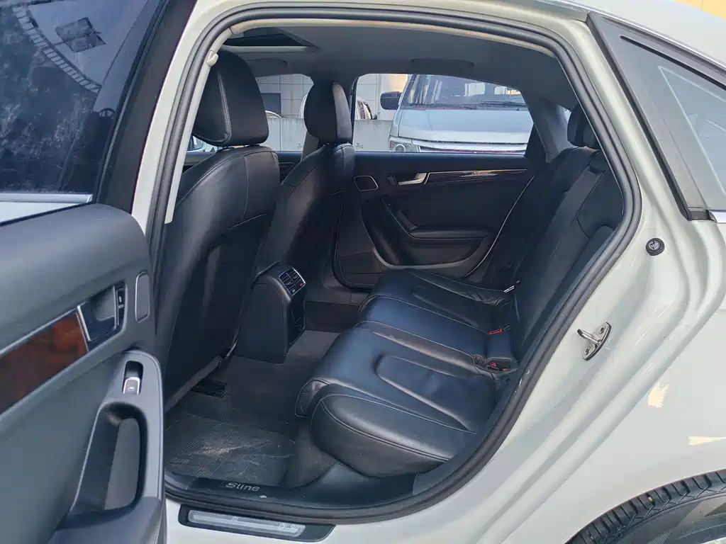 Audi A4L — миниатюра 10