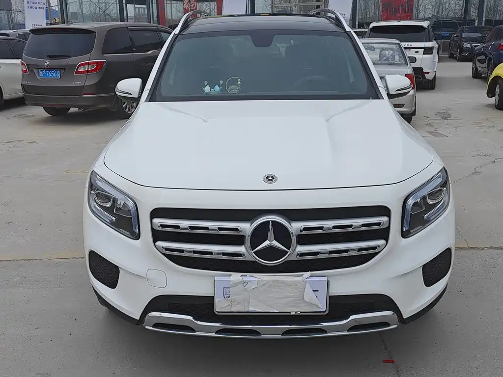 MERCEDES-BENZ GLB