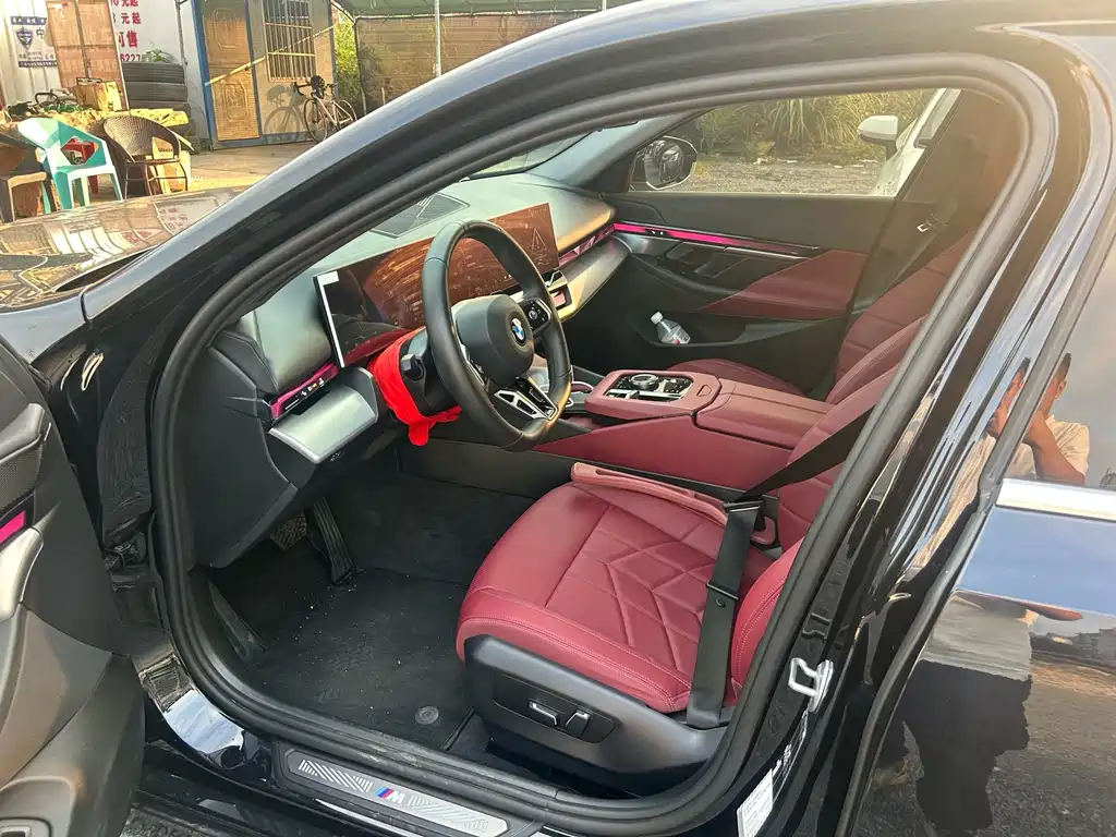 BMW 5 Series — миниатюра 3