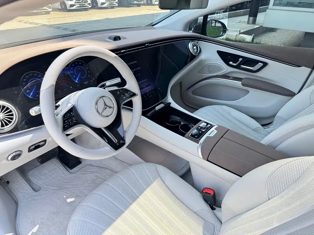 Mercedes-Benz EQS 2023 450+