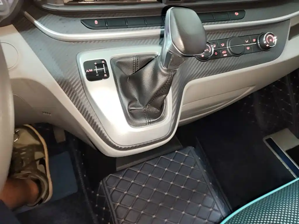 MAXUS V90 — миниатюра 14