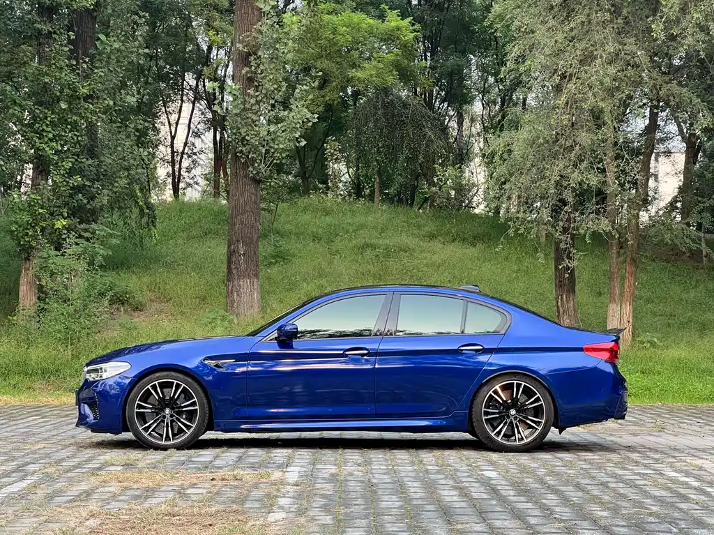 BMW M5 — миниатюра 20