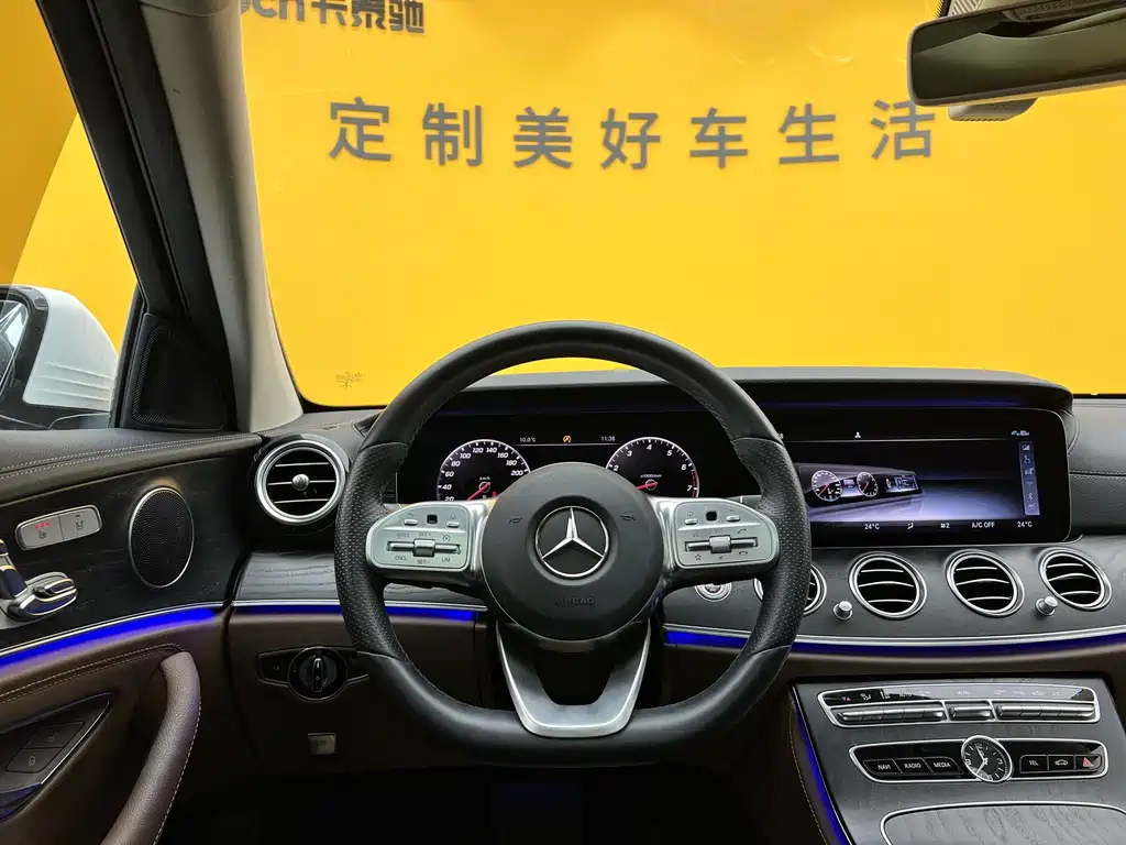 MERCEDES-BENZ E CLASS