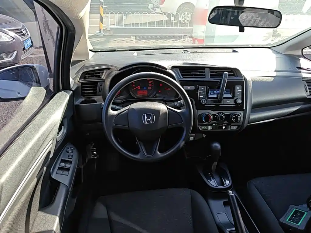 Honda Fit — миниатюра 11