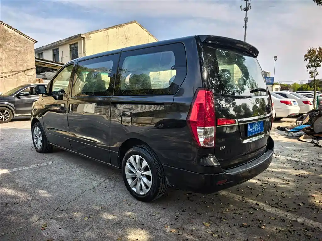 Dongfeng CM7 2016 2.0T MT Luxury