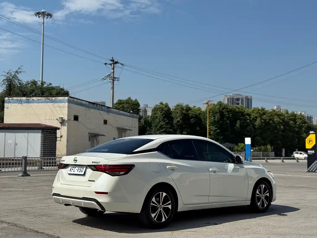 Nissan Sylphy — миниатюра 6