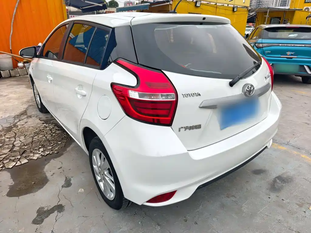 Toyota Yaris L — миниатюра 25