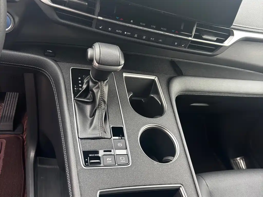 Toyota Sienna — миниатюра 5
