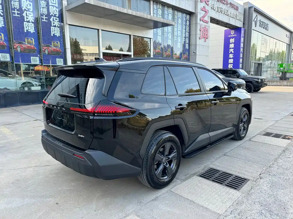 Toyota RAV4 — миниатюра 15