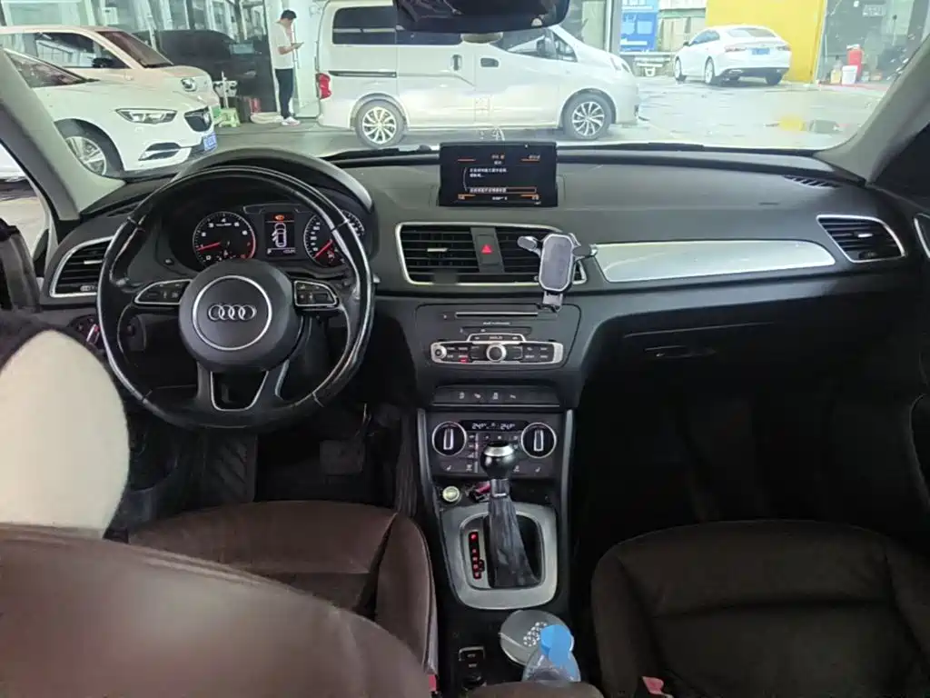 Audi Q3 — миниатюра 10