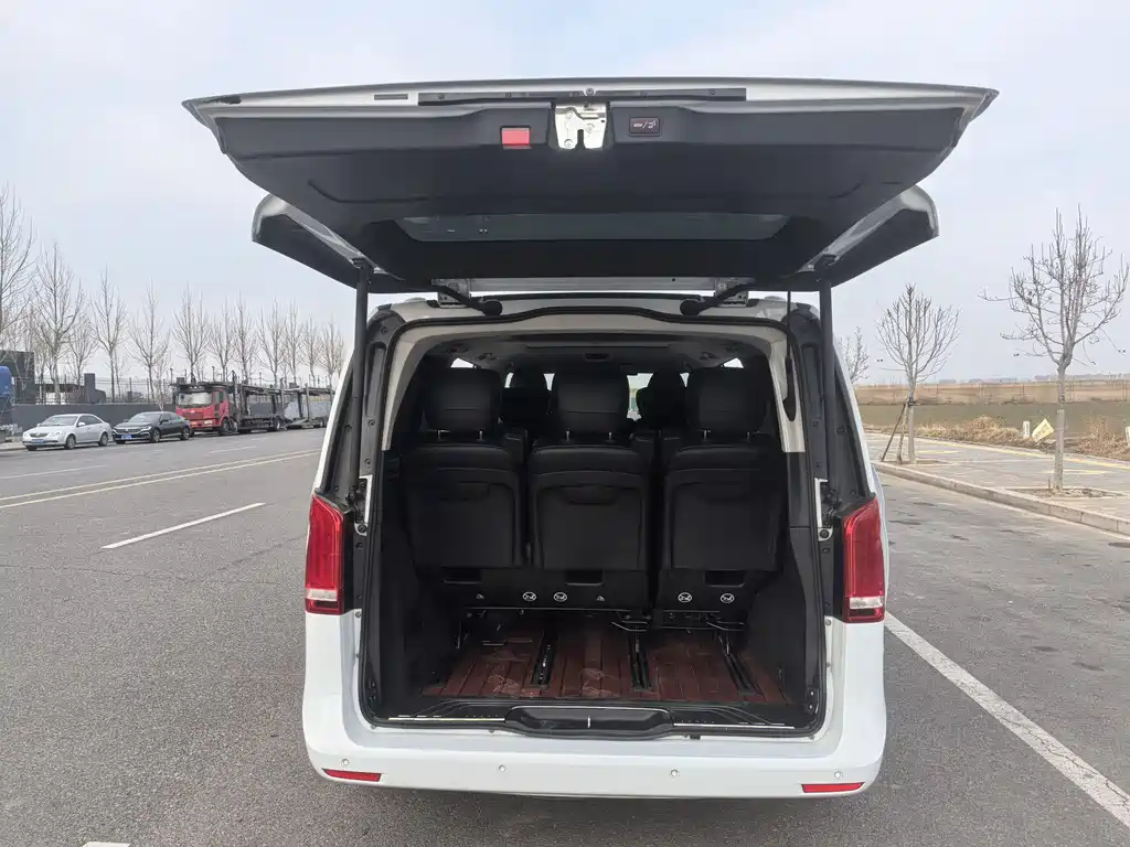 MERCEDES-BENZ V CLASS