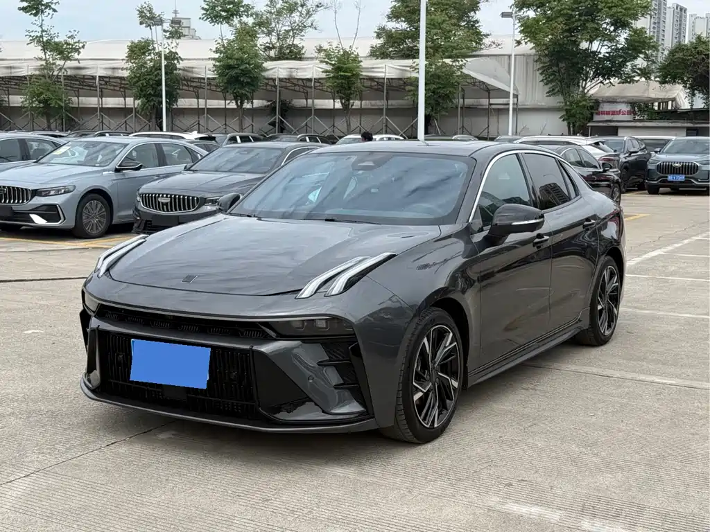 Купить Lynk & Co 03