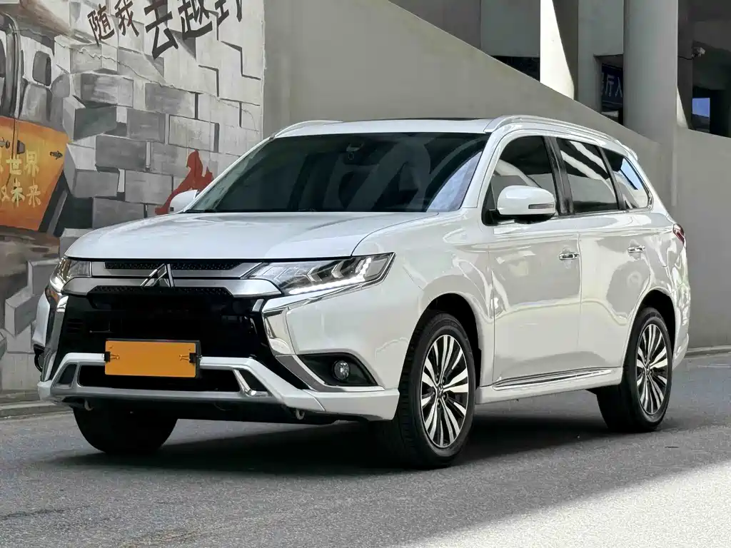 Купить Mitsubishi Outlander