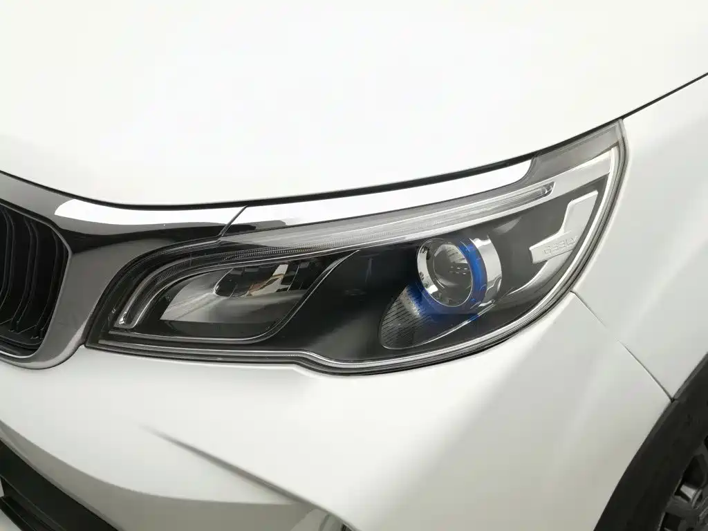 Geely Vision X3 — миниатюра 7