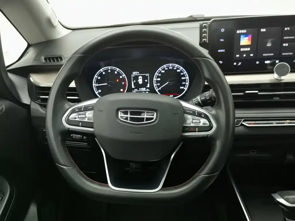 Geely Vision X3 — миниатюра 11