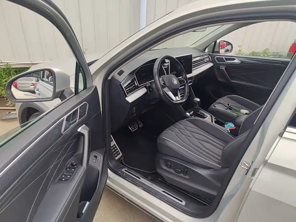 Volkswagen Tiguan L — миниатюра 21