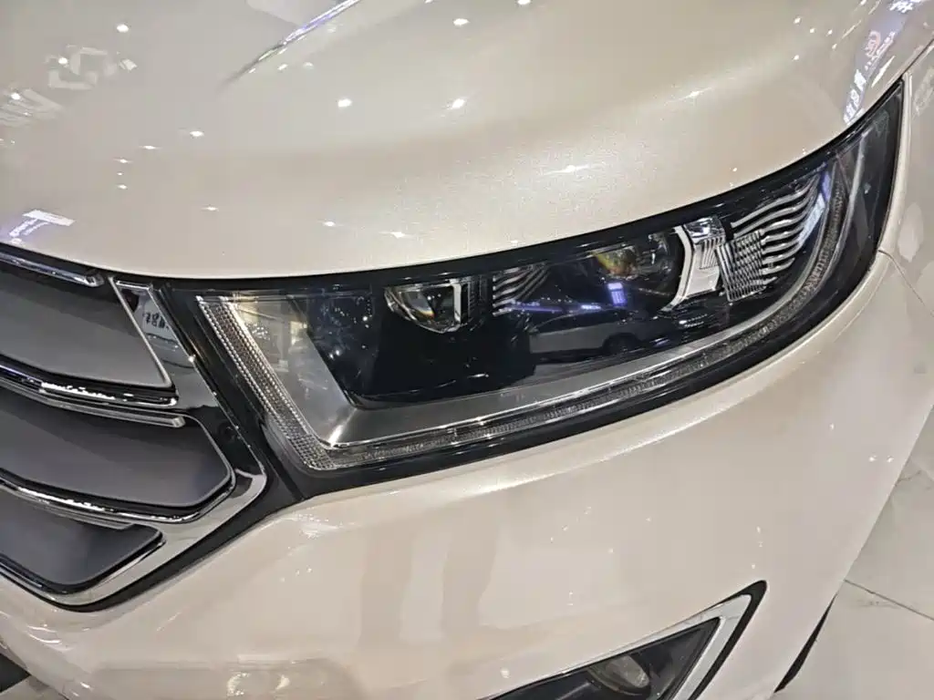 Ford Edge — миниатюра 24