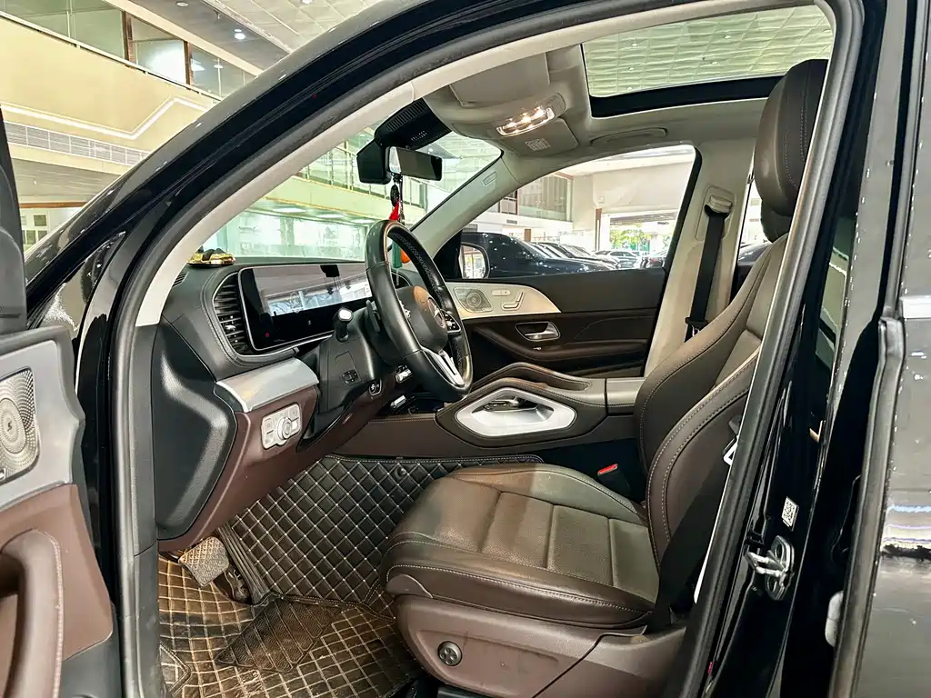 Mercedes-Benz GLE (Import) — миниатюра 4
