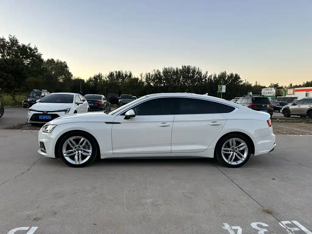 Audi A5 (Import) — миниатюра 7
