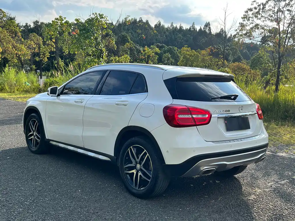 Mercedes-Benz GLA — миниатюра 9