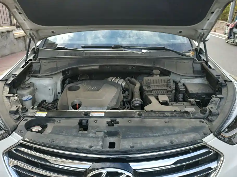 Hyundai Santa Fe — миниатюра 10