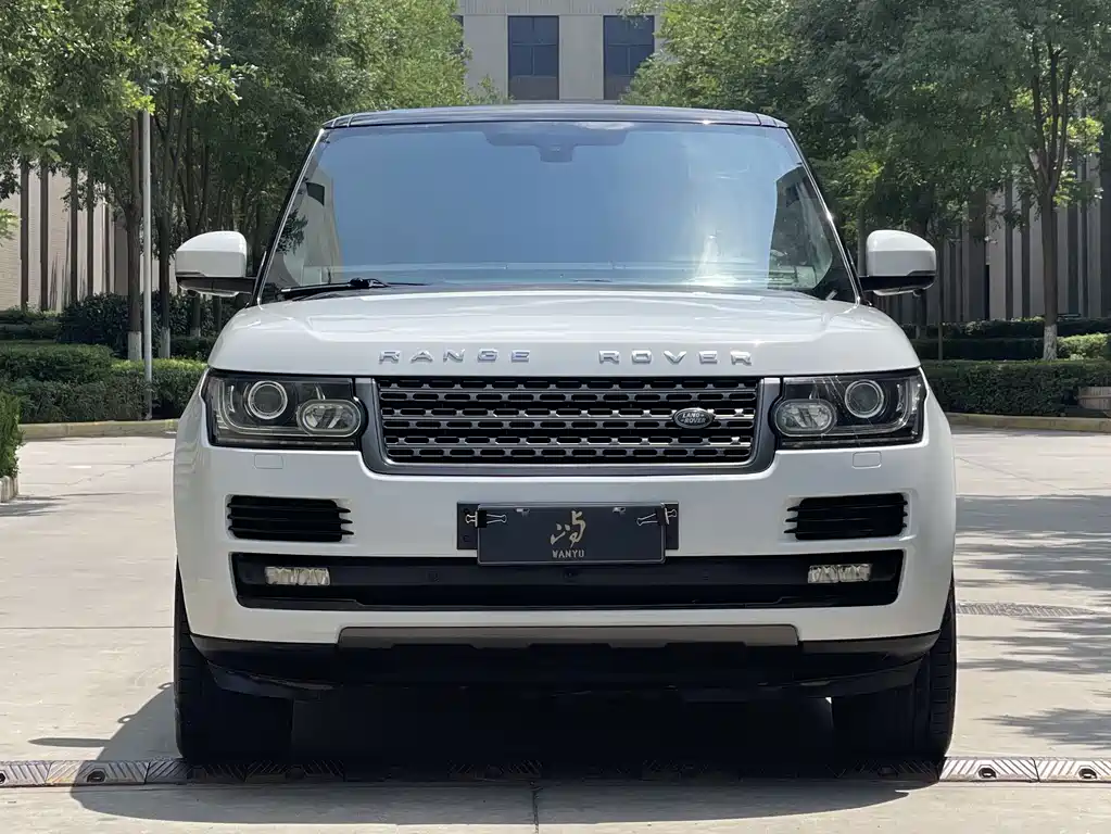 Land Rover Range Rover — миниатюра 2