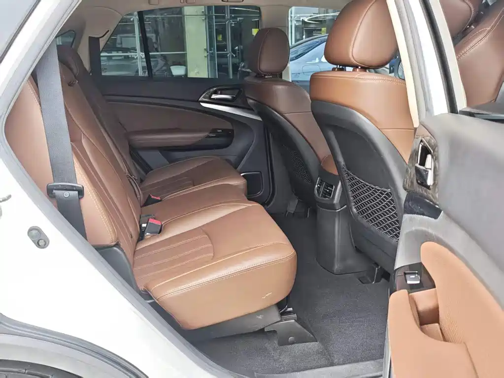 BYD Tang New Energy — миниатюра 16