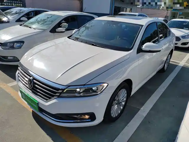 VOLKSWAGEN LAVIDA 2021