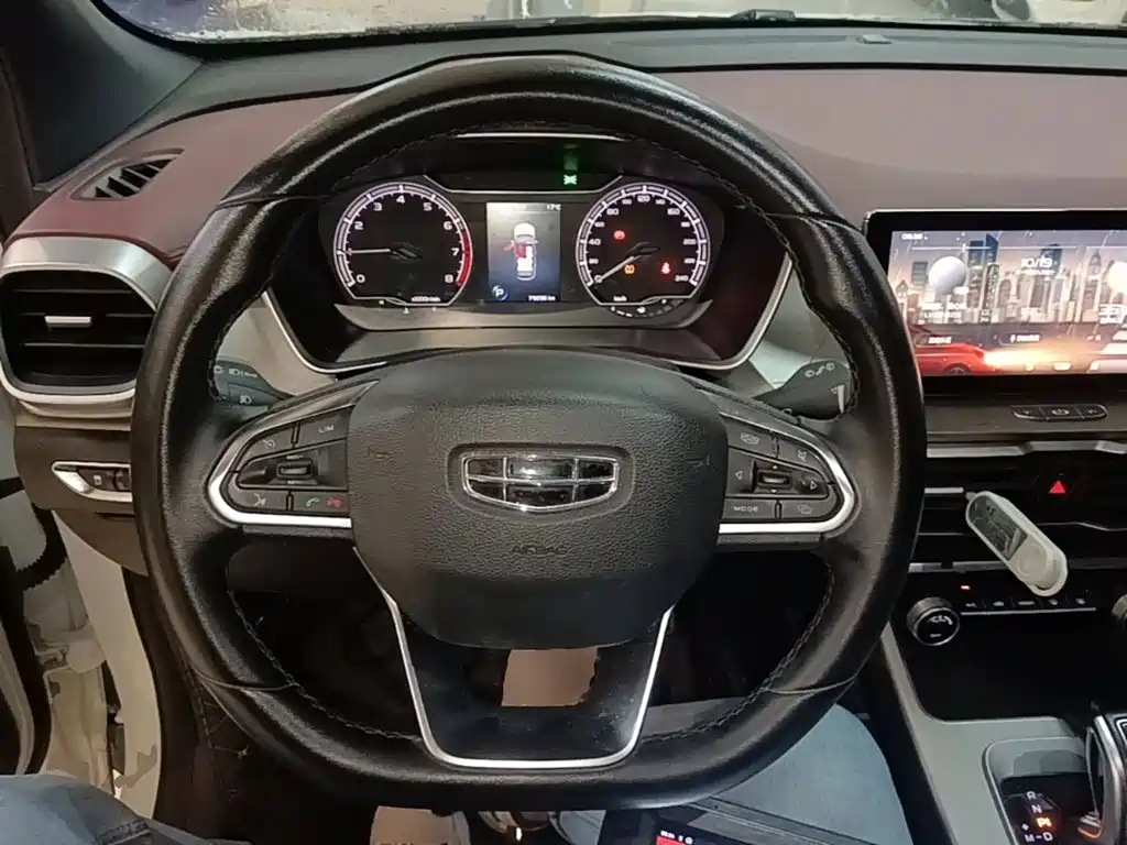 Geely Binyue — миниатюра 11