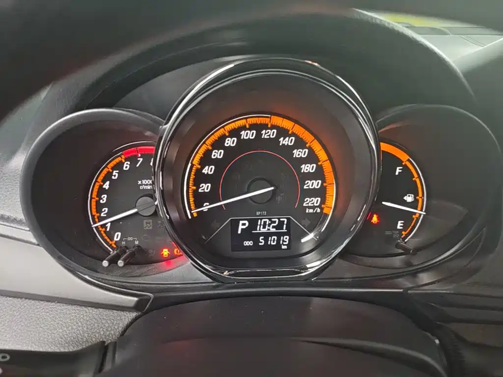 Toyota Yaris L — миниатюра 12