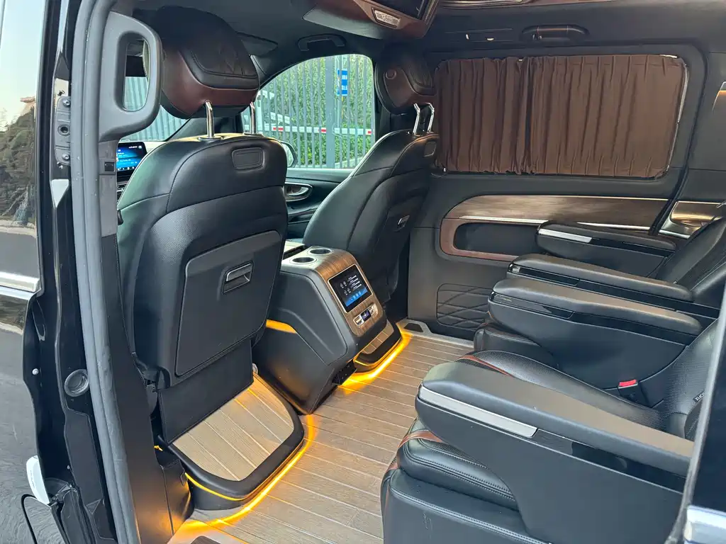 MERCEDES-BENZ V CLASS