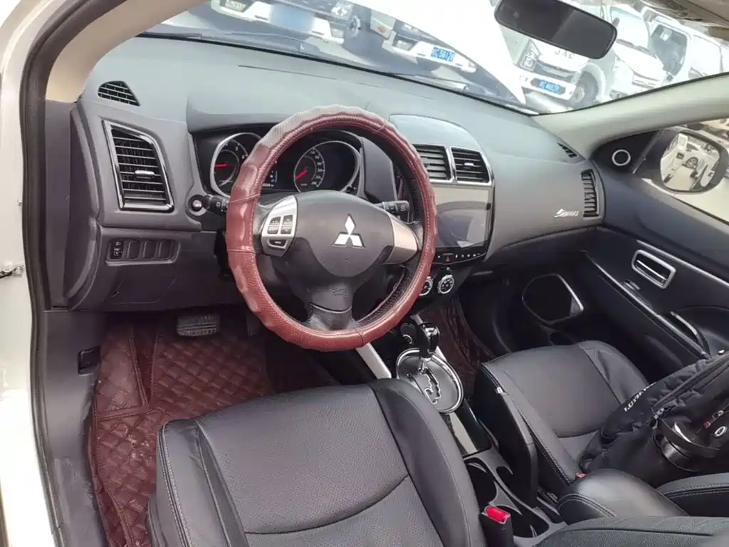 Mitsubishi ASX — миниатюра 10