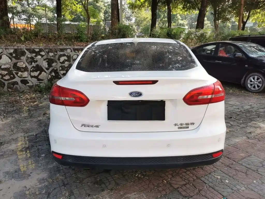 Ford Focus — миниатюра 6