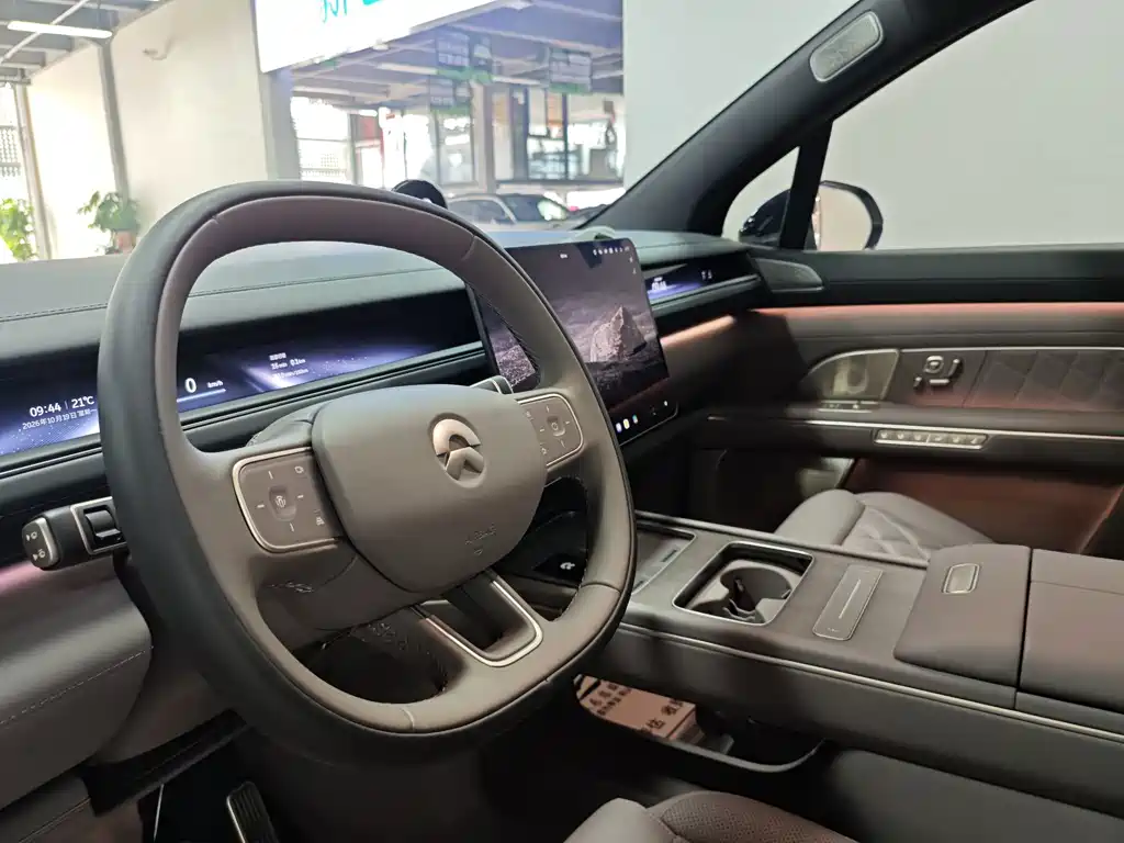 NIO ES8 — миниатюра 6