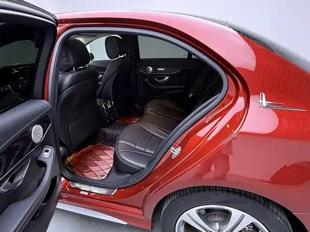 Mercedes-Benz C-Class — миниатюра 10
