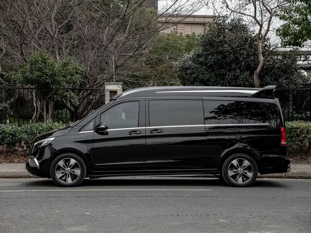 MERCEDES-BENZ V CLASS