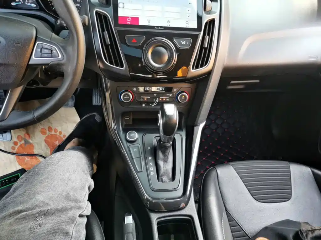 Ford Focus — миниатюра 14