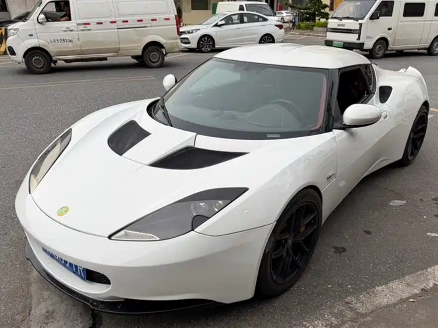 Купить Lotus Evora