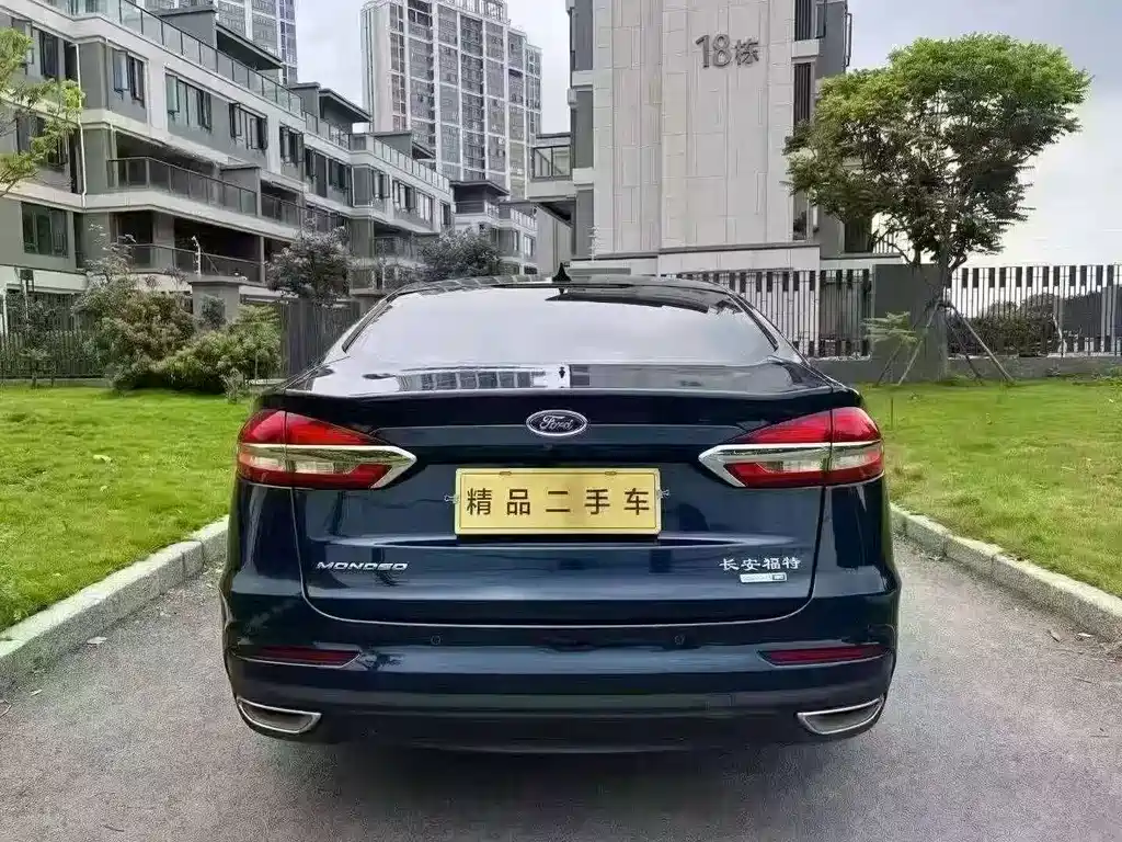 Ford Mondeo — миниатюра 8