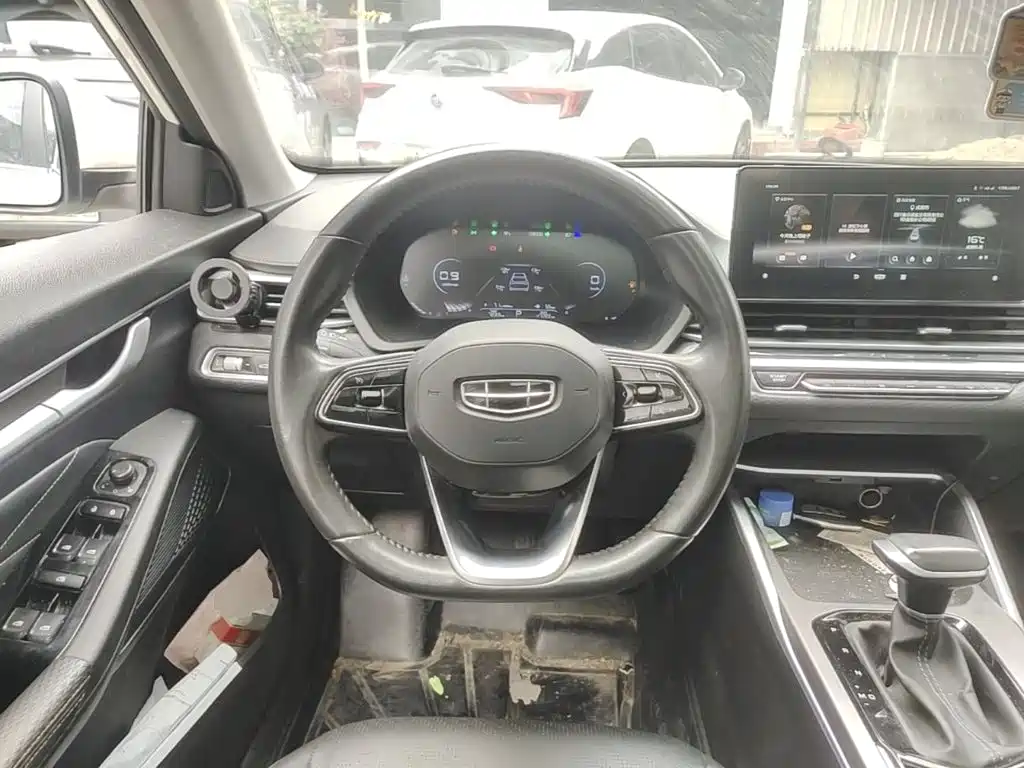 Geely Emgrand — миниатюра 11