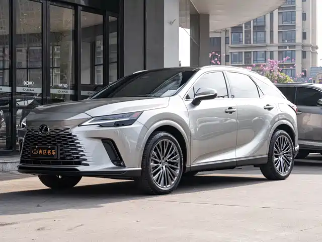 Lexus RX — фото 1