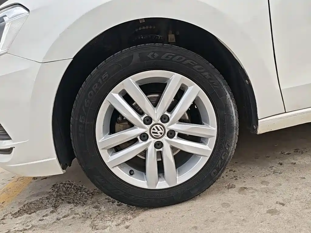 Volkswagen Jetta — миниатюра 23
