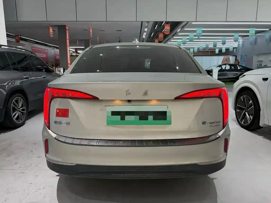 Hongqi Hongqi E-QM5 — миниатюра 10