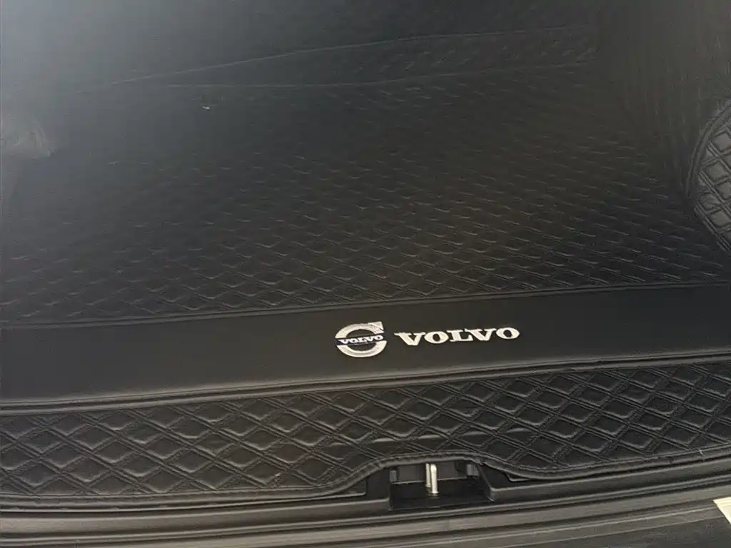 Volvo XC40 — миниатюра 12