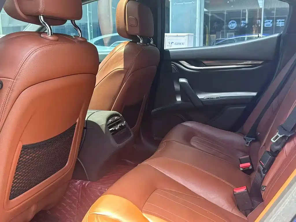 Maserati Ghibli — миниатюра 8
