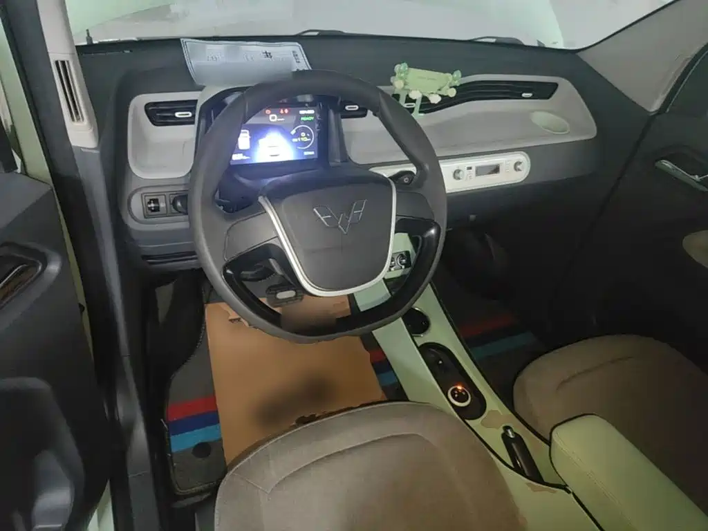 Wuling MINIEV — миниатюра 10